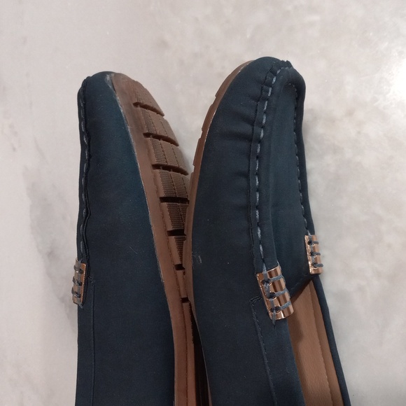 Women's Loafers - Picture 6 of 12